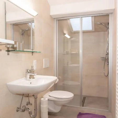 Knippschild アパート ローファー